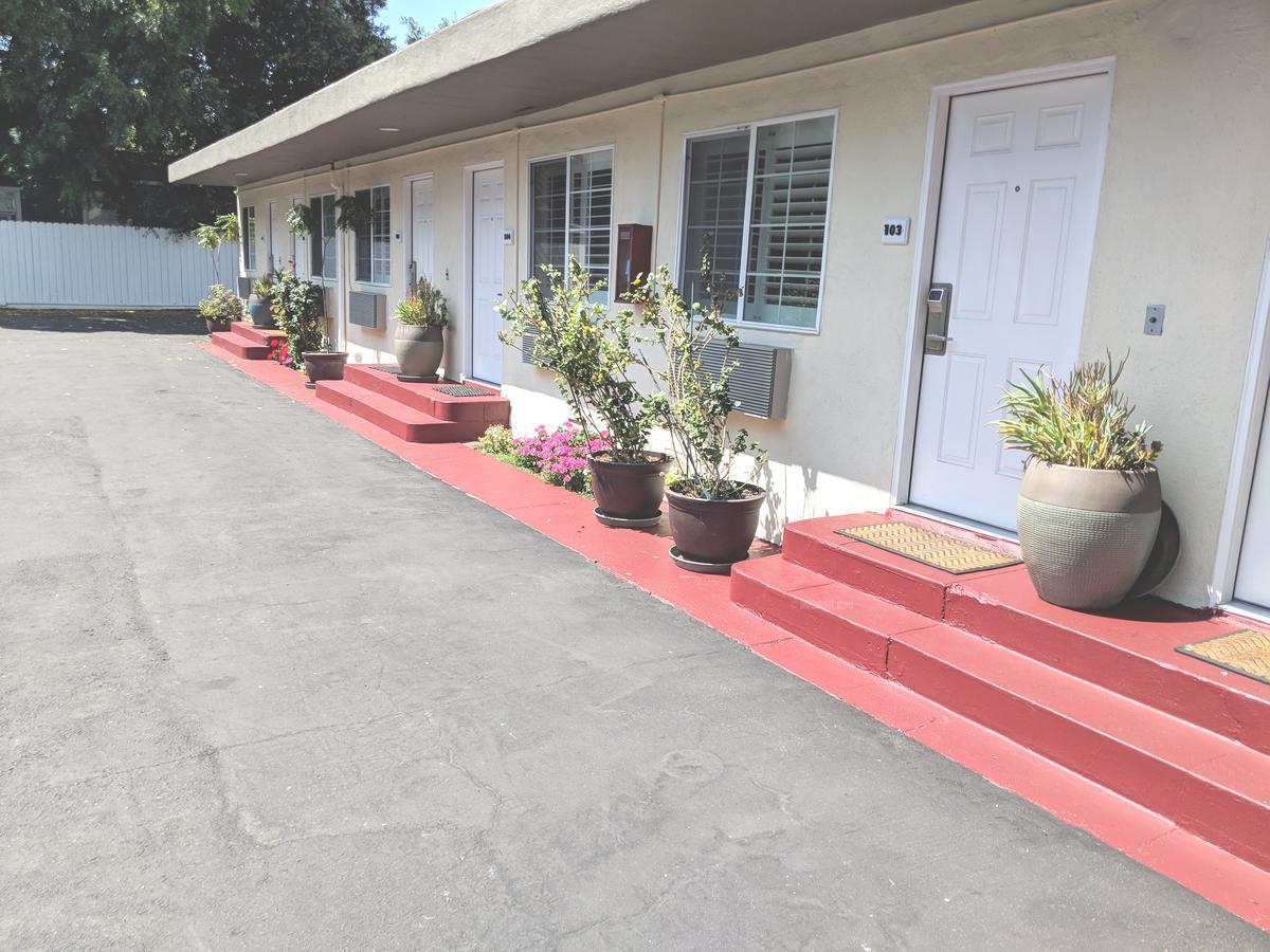 Wittle Motel Σανιβέιλ Εξωτερικό φωτογραφία